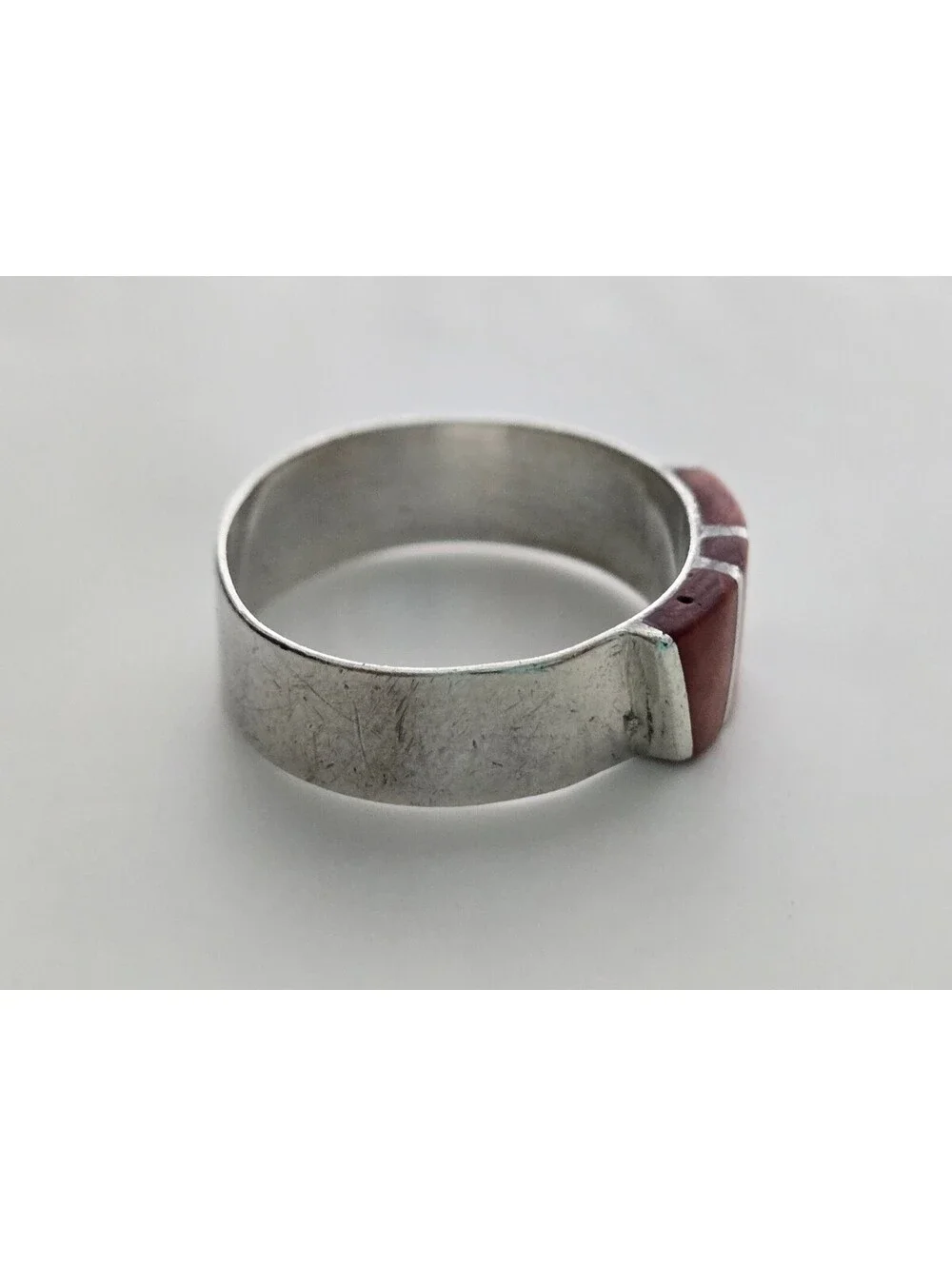 Vintage Sterling Silver Red Spiny Oyster Shell Channel Inlay Ring Size 7.75